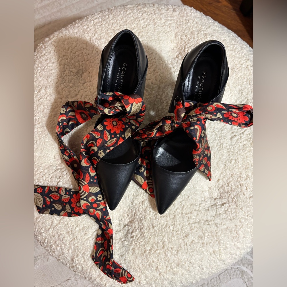 BEAUTIISOLES classic black ribbon tie  Made In Italy Abigail Pumps NEW size 10